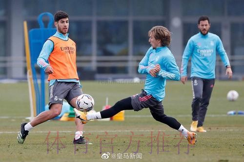 卡瓦哈尔周四已经回归皇马合练 参加了完整训练